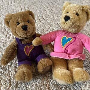 Vintage hallmark heart kissing bears